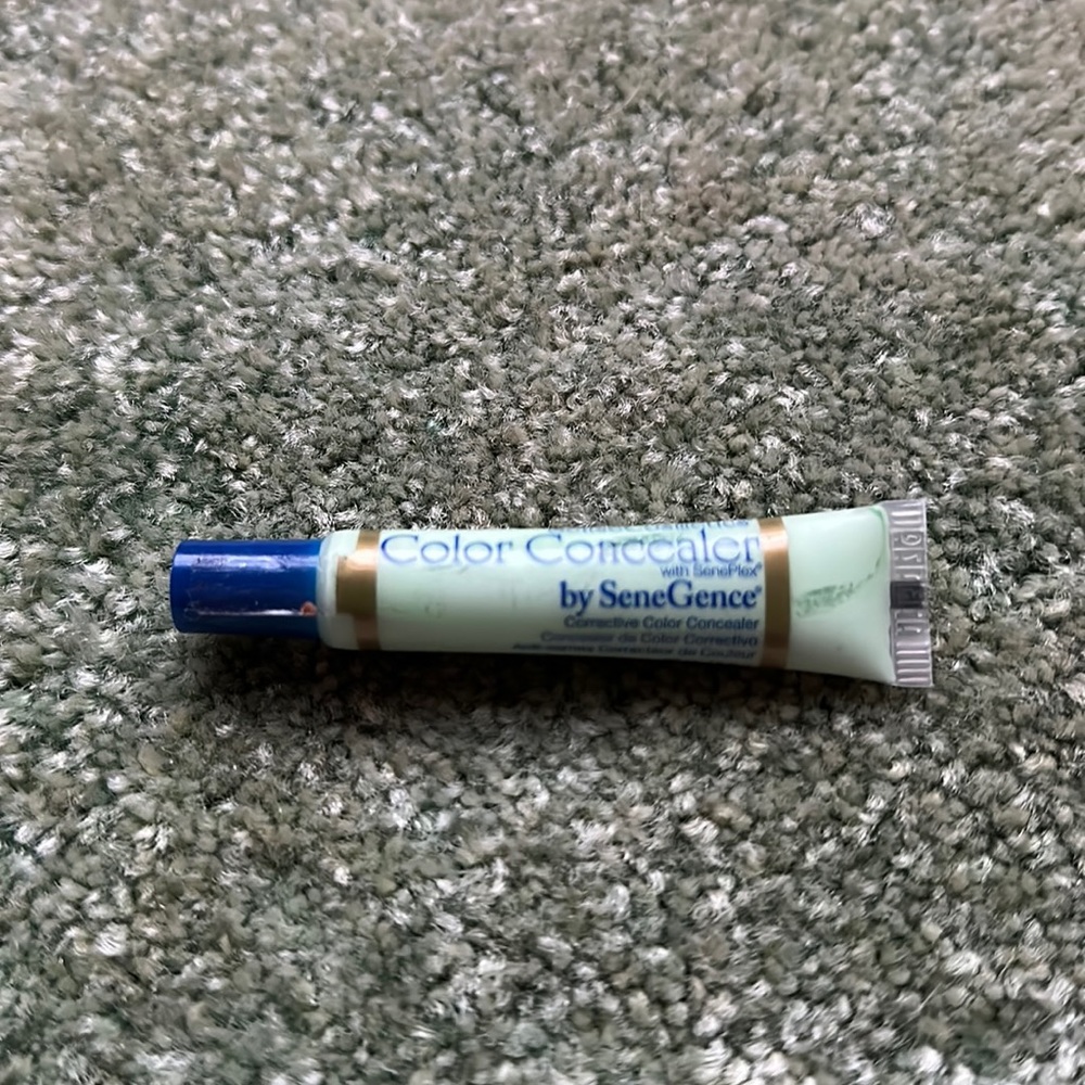 Senegence color corrector
